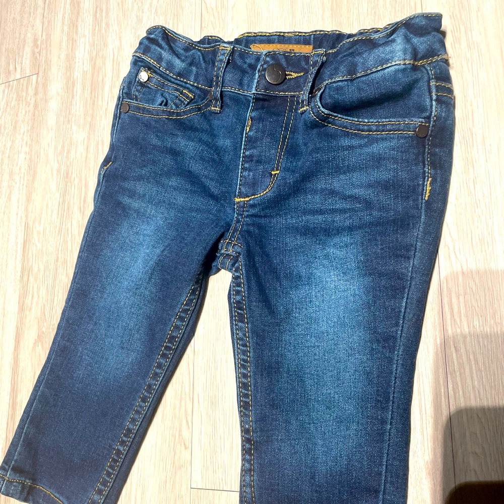 Baby’s unisex Joe jeans, Size 12M